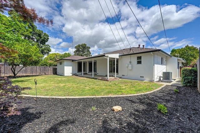 5716 Lonsdale Dr, Sacramento, CA 95822