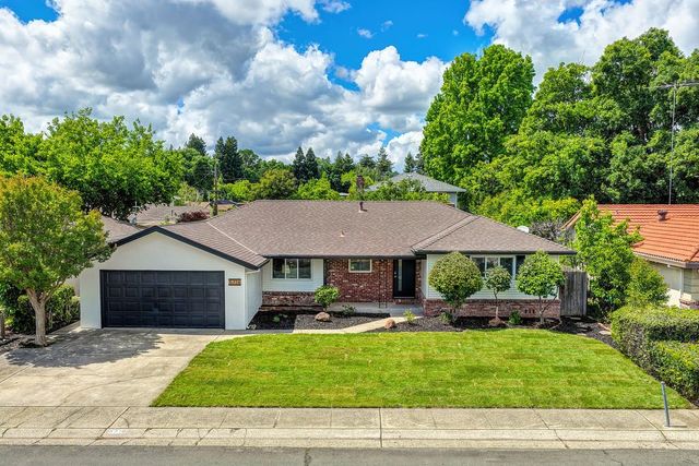 5716 Lonsdale Dr, Sacramento, CA 95822