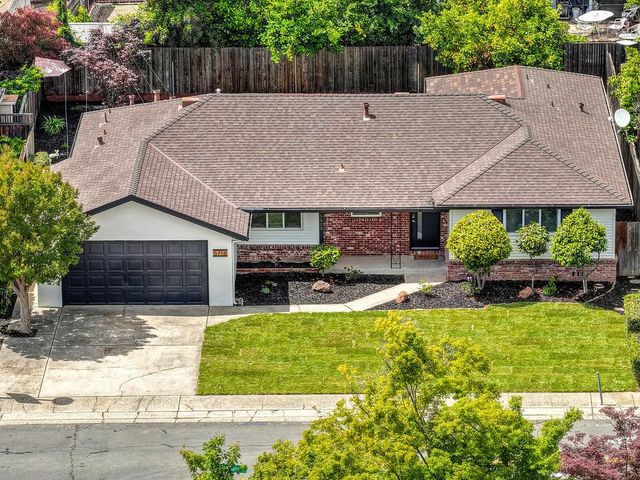 5716 Lonsdale Dr, Sacramento, CA 95822