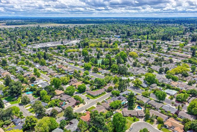 5716 Lonsdale Dr, Sacramento, CA 95822