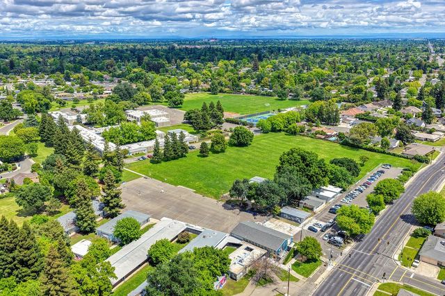 5716 Lonsdale Dr, Sacramento, CA 95822