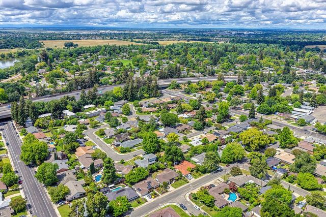 5716 Lonsdale Dr, Sacramento, CA 95822