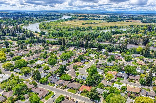 5716 Lonsdale Dr, Sacramento, CA 95822