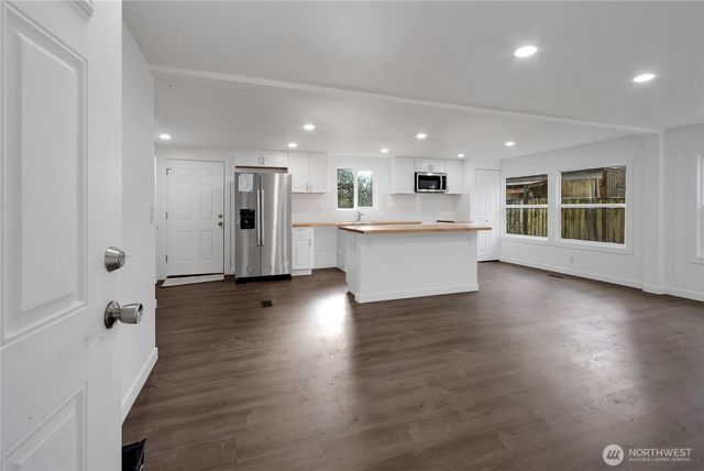 60 E Balbriggan Road, Shelton, WA 98584