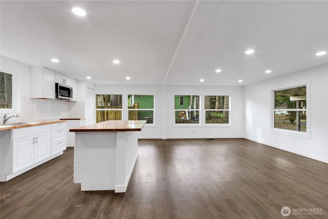 60 E Balbriggan Road, Shelton, WA 98584