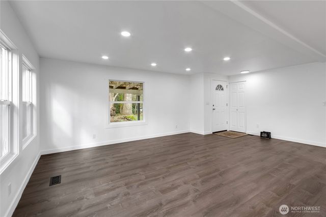 60 E Balbriggan Road, Shelton, WA 98584