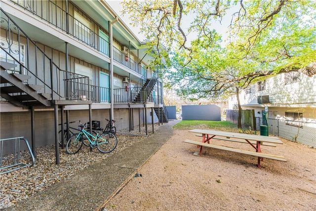 302 E 34th ST 106, Austin, TX 78705