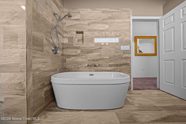 1044 Harbor Pines Drive, Merritt Island, FL 32952