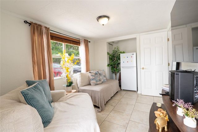 8819 W BROAD STREET, Tampa, FL 33615