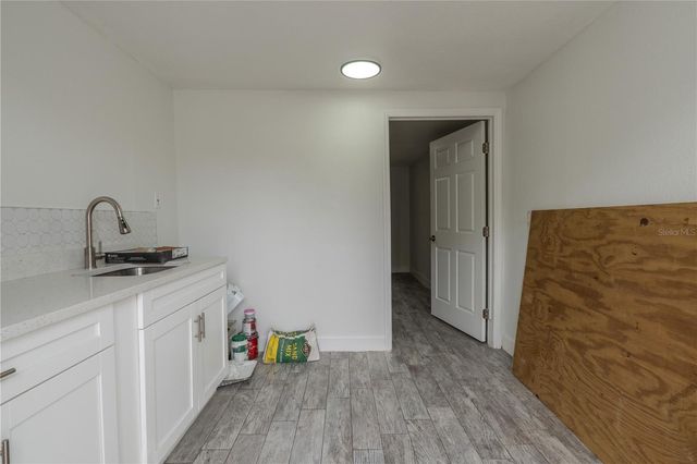 8819 W BROAD STREET, Tampa, FL 33615