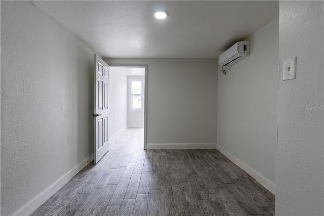 8819 W BROAD STREET, Tampa, FL 33615