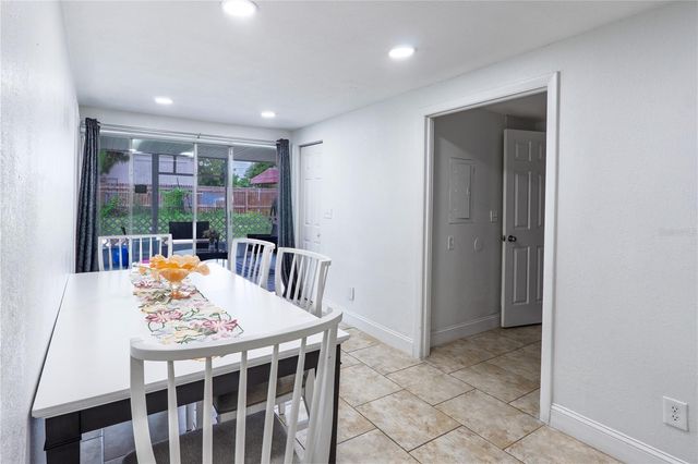 8819 W BROAD STREET, Tampa, FL 33615