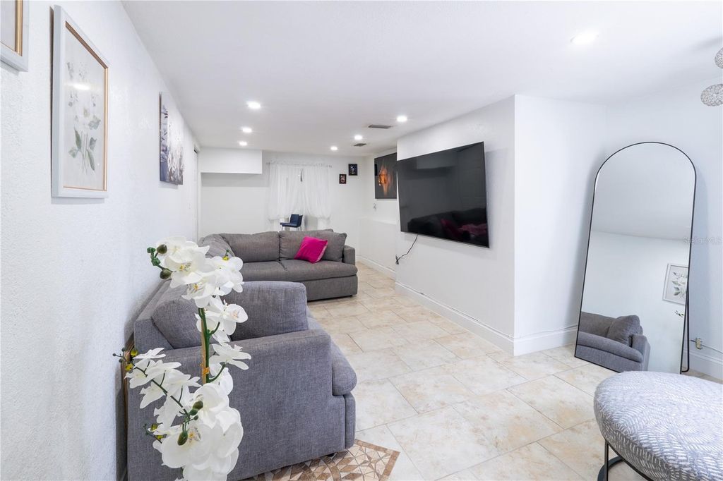 Image 2 of property listing at 8819 W BROAD STREET, Tampa, FL 33615