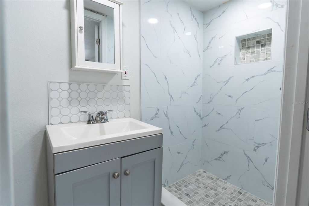 Image 25 of property listing at 8819 W BROAD STREET, Tampa, FL 33615