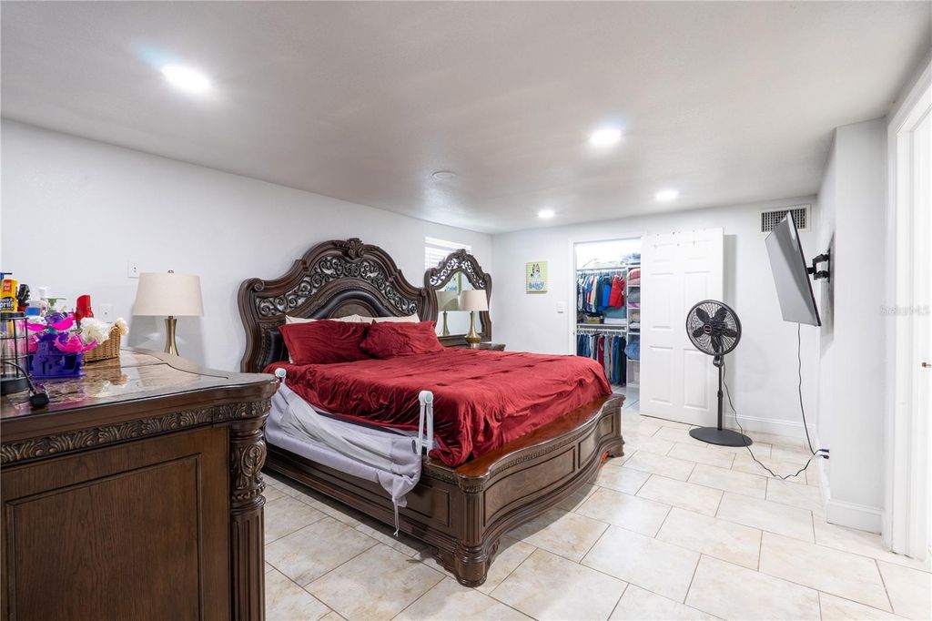Image 8 of property listing at 8819 W BROAD STREET, Tampa, FL 33615