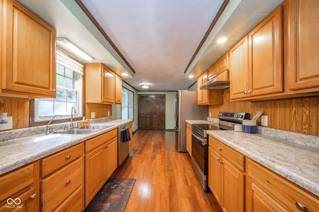 1411 Whisperwood Way, Anderson, IN 46012