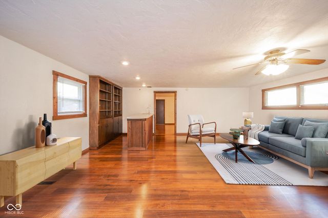 1411 Whisperwood Way, Anderson, IN 46012