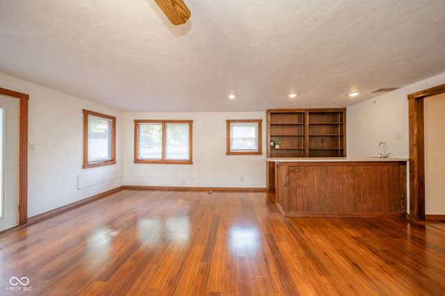 1411 Whisperwood Way, Anderson, IN 46012