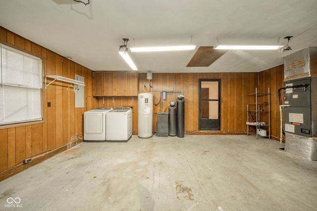 1411 Whisperwood Way, Anderson, IN 46012