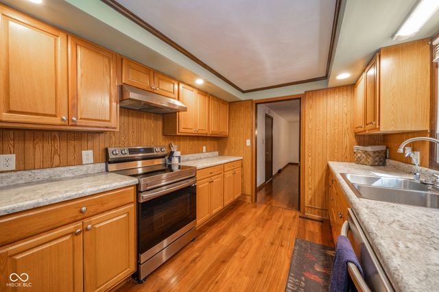 1411 Whisperwood Way, Anderson, IN 46012