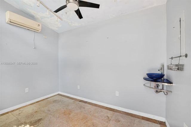 1640 NE 60th St, Fort Lauderdale, FL 33334