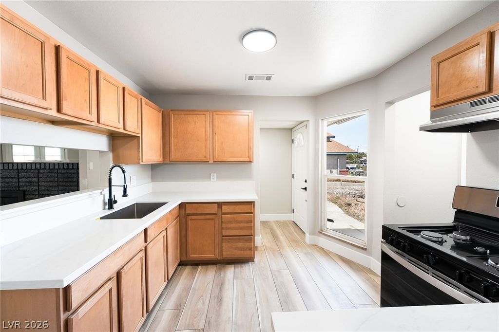 6504 Dinning Avenue, Las Vegas, NV 89107 — photo 4