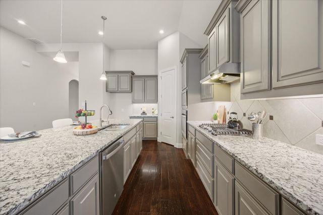 121 Oakwood Lane, Hickory Creek, TX 75065