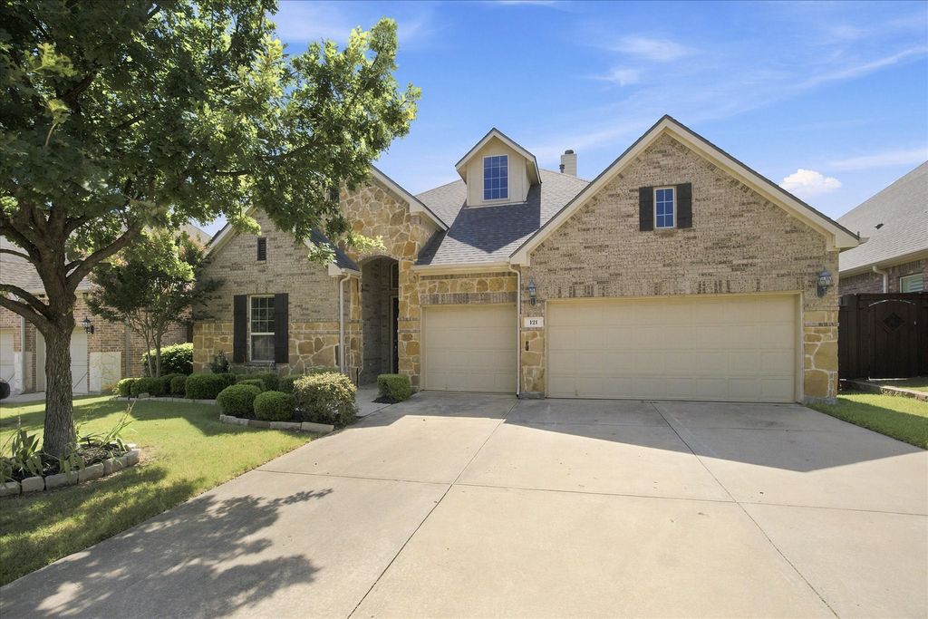 121 Oakwood Lane, Hickory Creek, TX 75065