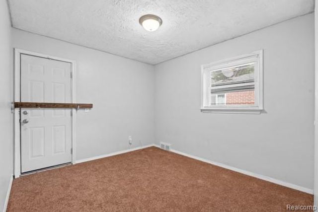 30030 Glenwood Street, Inkster, MI 48141