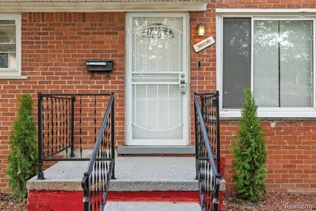 30030 Glenwood Street, Inkster, MI 48141