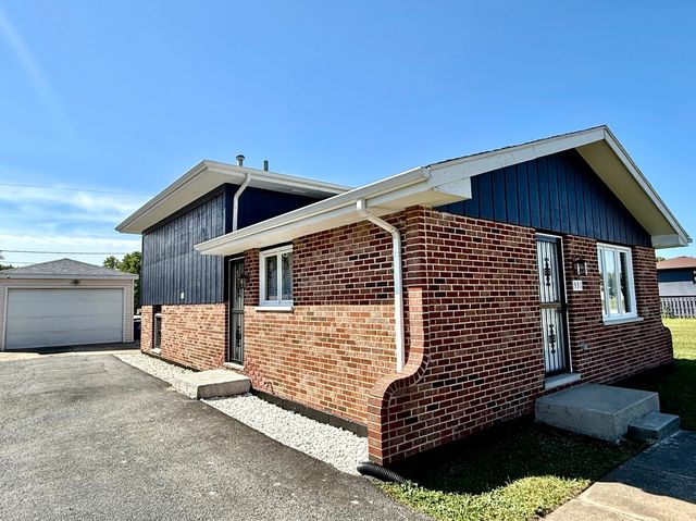 931 Miller Place, Phoenix, IL 60426