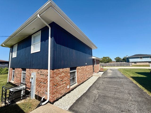 931 Miller Place, Phoenix, IL 60426