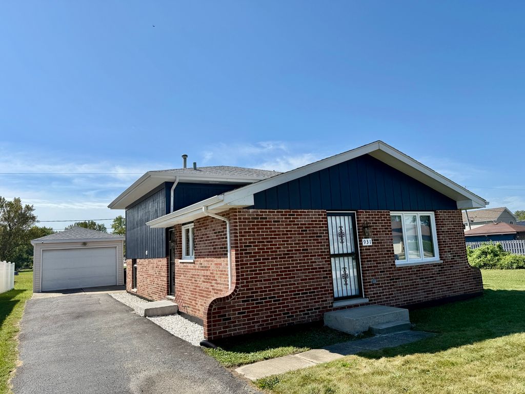 931 Miller Place, Phoenix, IL 60426