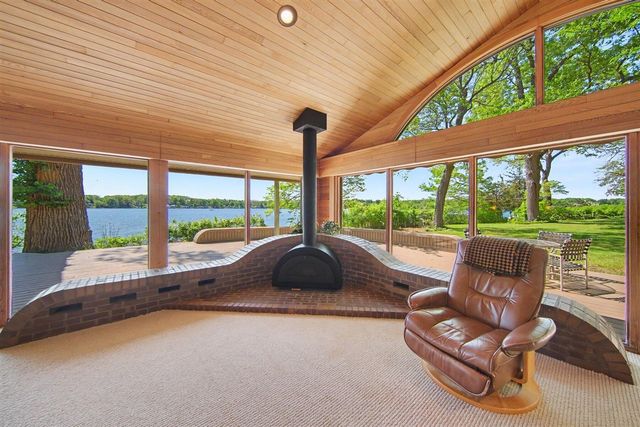 7816 Stonehedge Valley Drive, Gregory, MI 48137