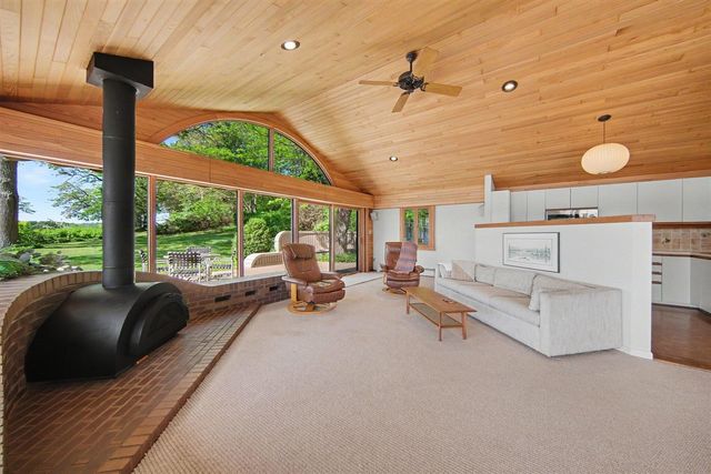 7816 Stonehedge Valley Drive, Gregory, MI 48137