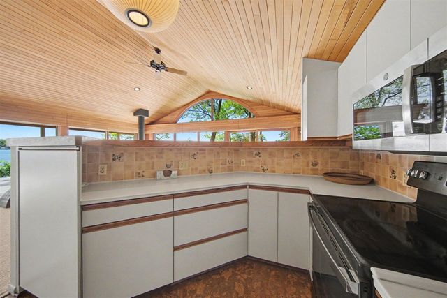 7816 Stonehedge Valley Drive, Gregory, MI 48137