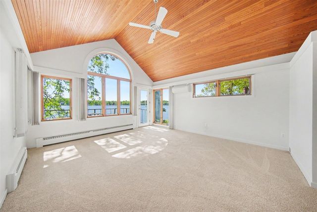 7816 Stonehedge Valley Drive, Gregory, MI 48137