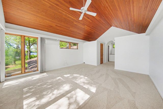 7816 Stonehedge Valley Drive, Gregory, MI 48137