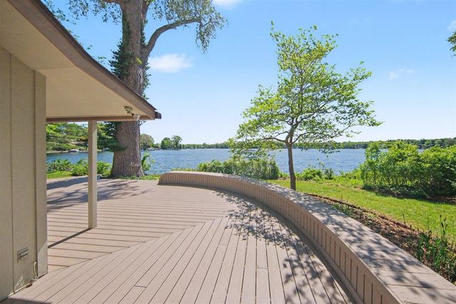 7816 Stonehedge Valley Drive, Gregory, MI 48137