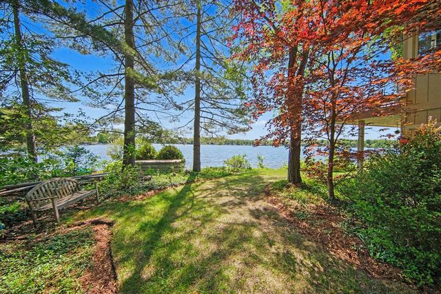 7816 Stonehedge Valley Drive, Gregory, MI 48137