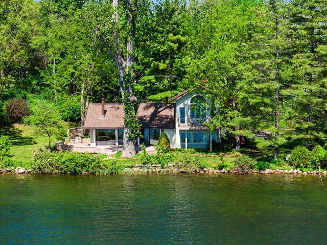 7816 Stonehedge Valley Drive, Gregory, MI 48137