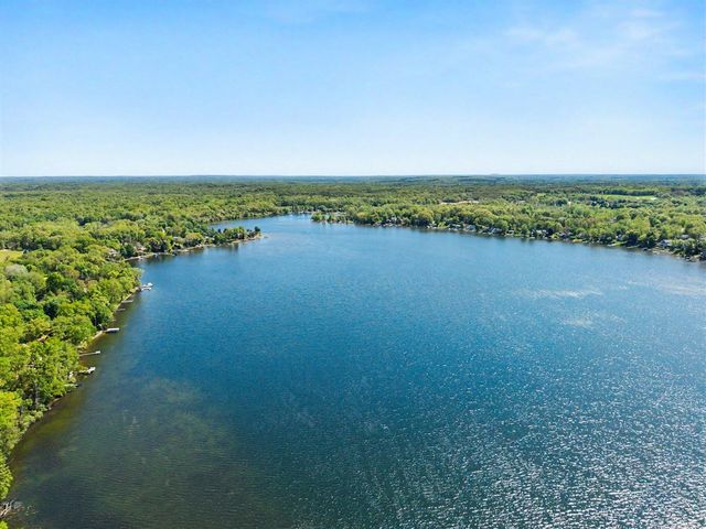 7816 Stonehedge Valley Drive, Gregory, MI 48137