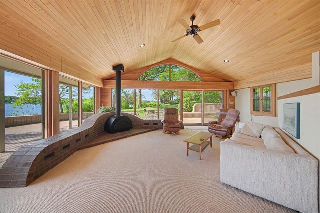 7816 Stonehedge Valley Drive, Gregory, MI 48137