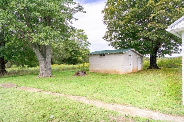 1062 Pleasant Hill Rd, Sparta, TN 38583