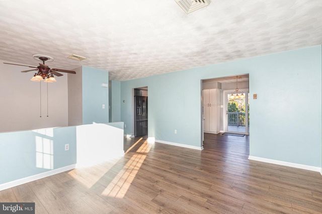 1269 ROUSH RD, Hummelstown, PA 17036