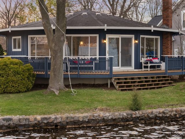 11247 Colony, Pinckney, MI 48169