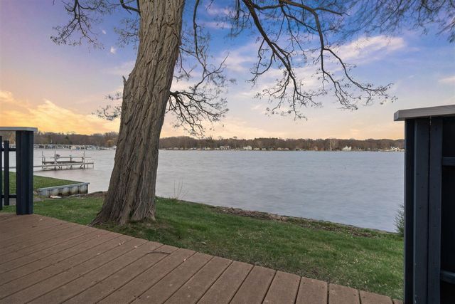 11247 Colony, Pinckney, MI 48169