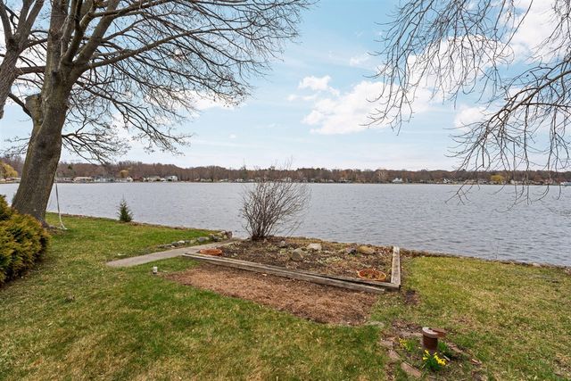 11247 Colony, Pinckney, MI 48169