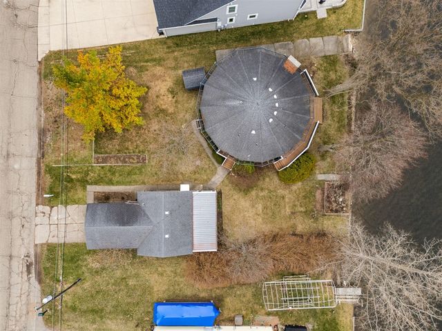11247 Colony, Pinckney, MI 48169