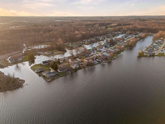 11247 Colony, Pinckney, MI 48169